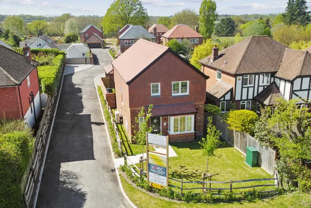 Greenacres Park, Storrington, RH20, photo 1