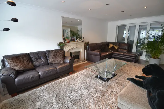 Barbel Drive, Wolverhampton, West Midlands, WV10 0TQ, photo 1