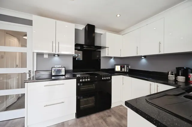 Sidlesham Close, Hayling Island, PO11, photo 3