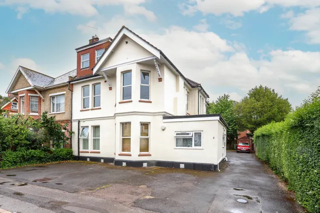 Campbell Road, Bournemouth, photo 1