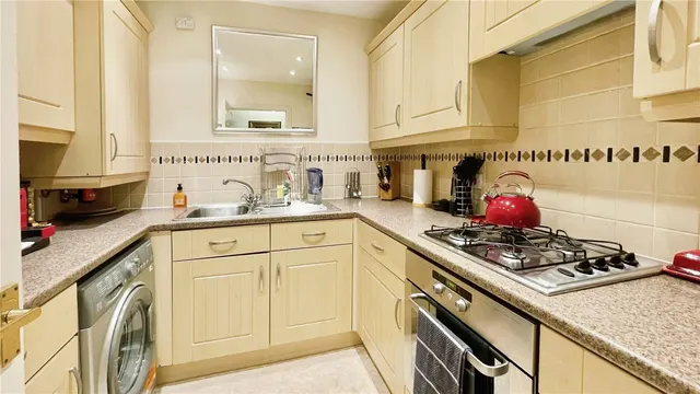 Photo 3 — Lloyds Way, Stratford-upon-Avon, Warwickshire, CV37
