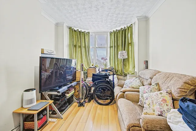 Photo 3 — Franklin Crescent, Northampton, Northamptonshire, NN5