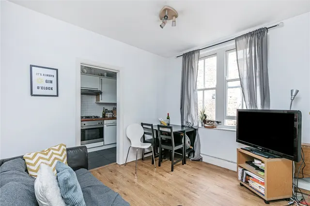 Photo 2 — Bedford Road, Clapham, London, SW4
