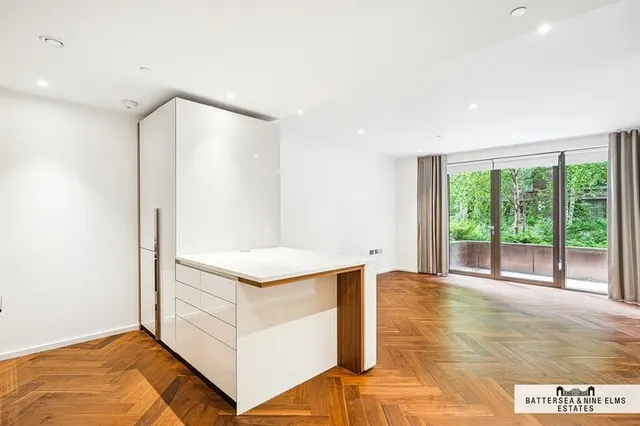 Embassy Gardens, SW11, photo 3