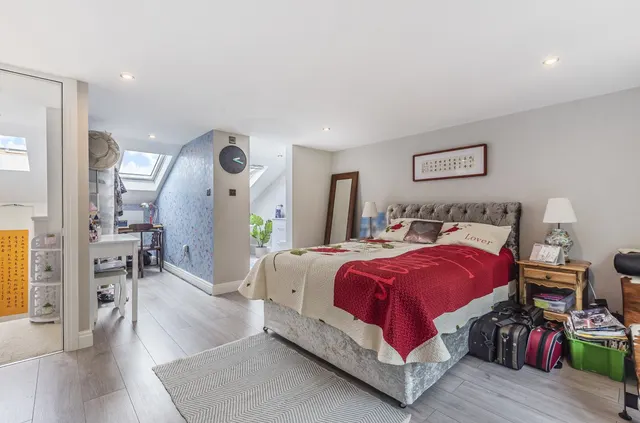 Photo 2 — Cranford Close, Wimbledon, London, SW20
