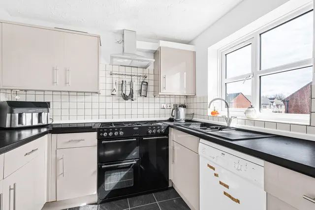 Bryony Road, Bicester, photo 3