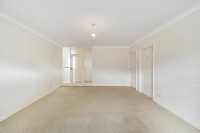 Victoria Road, Ruislip, HA4, photo 2