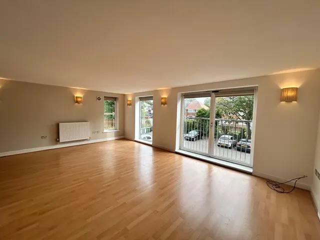 Holm Lane, Oxton, CH43, photo 2
