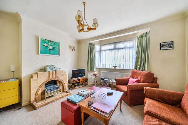 Clovelly Close, Ickenham, UB10, photo 2