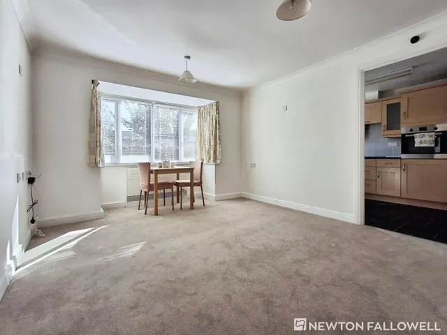 Browning Court, Bourne, PE10, photo 3