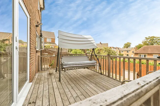 Pontey Drive, Waterloo, HD5, photo 3