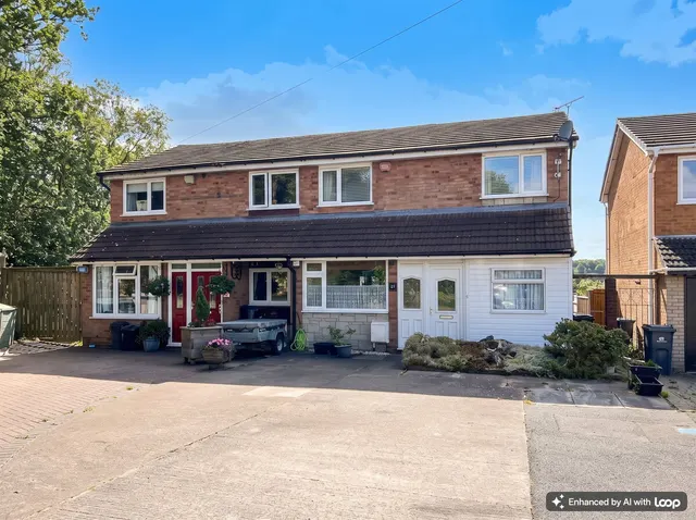 Corinne Close, Rednal, B45, photo 1