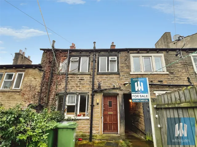 Blackmoorfoot Road, Crosland Moor, HD4, photo 1
