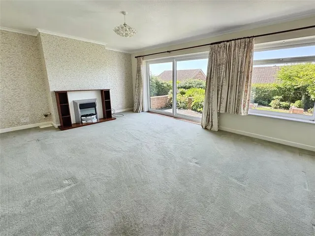 Photo 2 — Sheerwater Crescent, Hastings, East Sussex, TN34