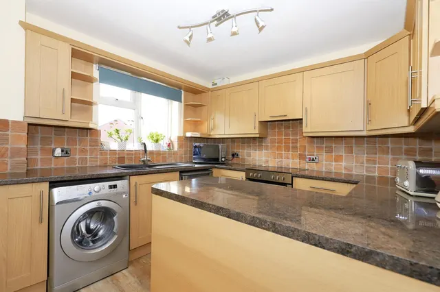 Dunlin Drive, Kidderminster, DY10, photo 3