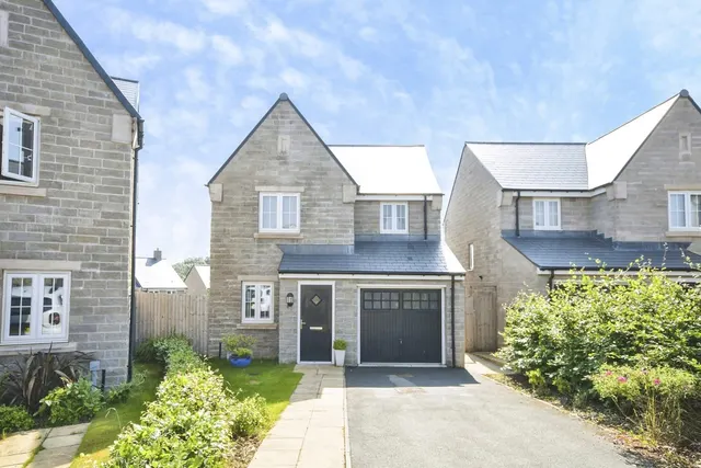 Cairn Drive, Buxton, Derbyshire, SK17, photo 1