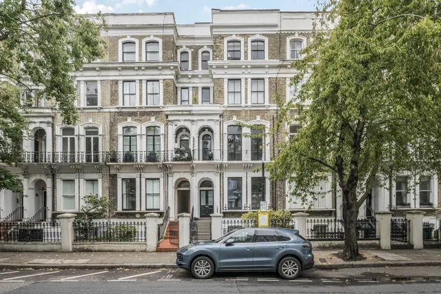 Flat 2, 16 Redcliffe Gardens, London, photo 1