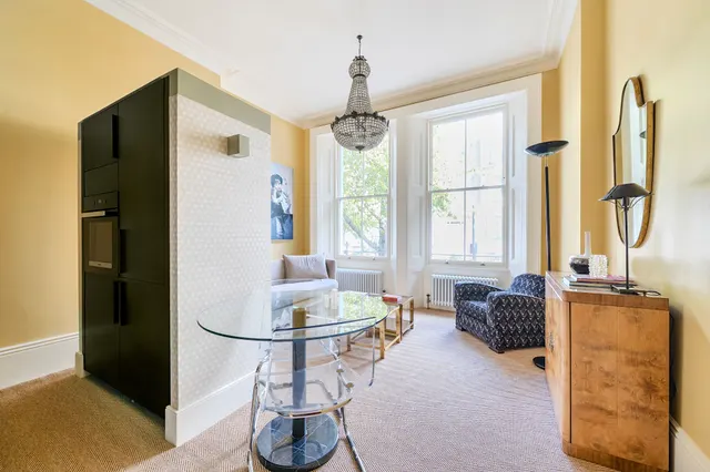 Photo 3 — Flat 2, 16 Redcliffe Gardens, London