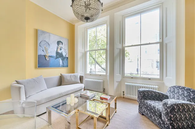 Photo 2 — Flat 2, 16 Redcliffe Gardens, London