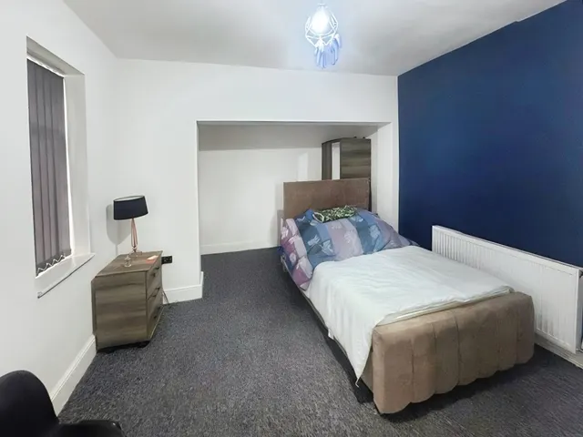 Church Road, Birkenhead, CH42, photo 2