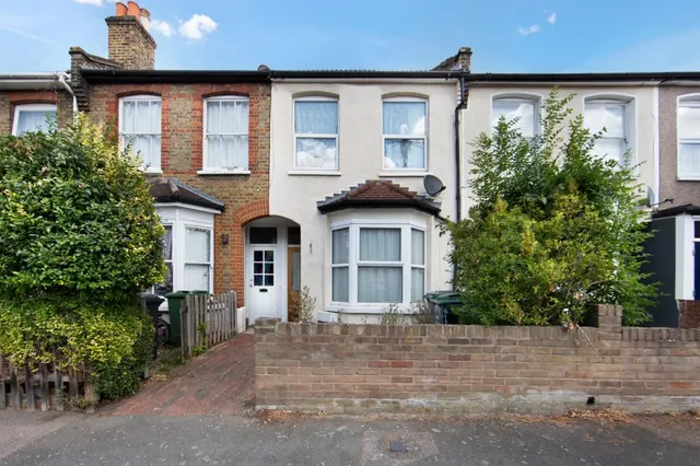 Ronver Road, London, photo 1