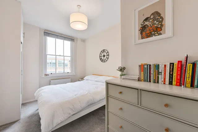 Photo 2 — 116 Campden Houses, Peel Street, London
