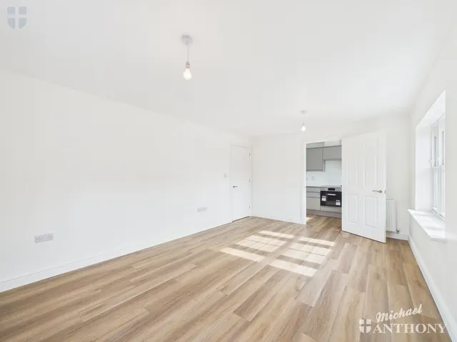 Kingsgate, Aylesbury, HP19, photo 2
