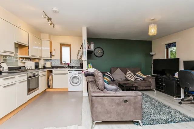 Photo 3 — Oakwood Court, Crawley