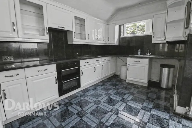 Oak Street, Abertillery, photo 3