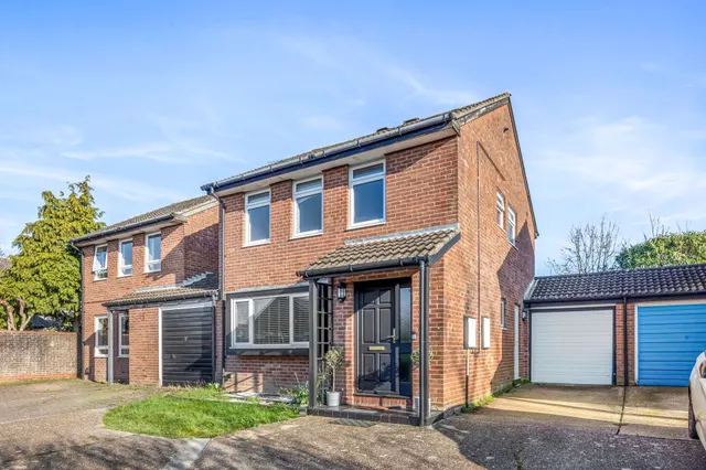 Chennells Way, Horsham, RH12, photo 1