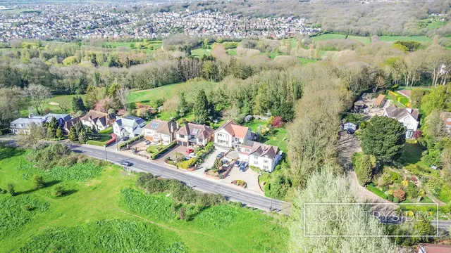 Photo 2 — Vicarage Hill, Benfleet