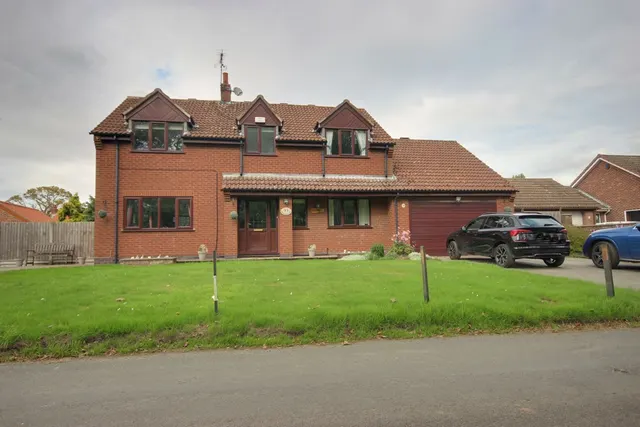 Thearne Lane, Thearne, HU17, photo 1