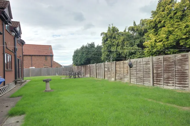 Thearne Lane, Thearne, HU17, photo 2