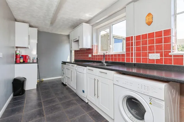 St. Austell Road, Leicester, LE5, photo 3