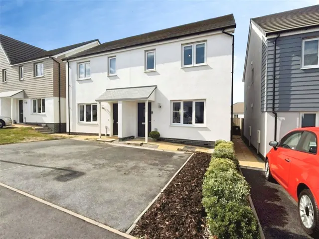 Long Croft Crescent, Hayle, TR27