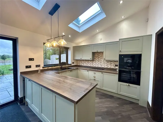 Oldham Road, Ashton-under-Lyne, OL7, photo 2