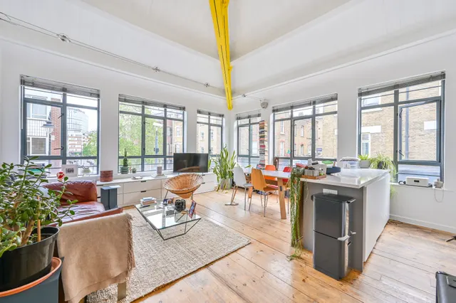 Photo 3 — Flat 1, 177-187 Whitecross Street, London