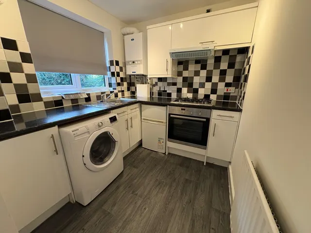 Photo 2 — St Annes Court, Hitchin, SG5