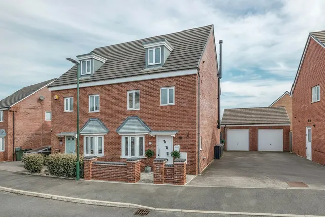 Berry Maud Lane, Shirley, B90, photo 1