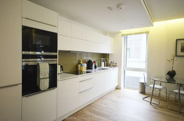 1 bedroom flat — Elizabeth Court, London, SW1P 2FD