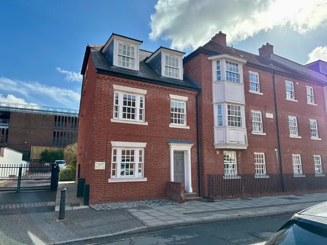 Gigant Street, Salisbury, photo 1