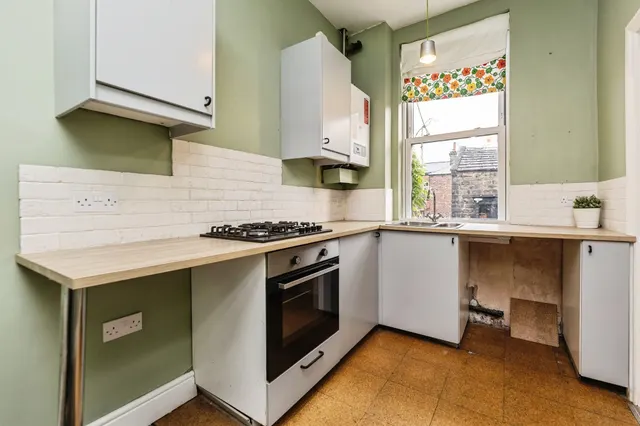 South Queen Street, Morley, LS27, photo 3