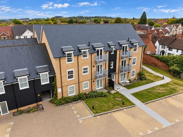 2 bedroom flat, Arbury Place, Baldock, SG7