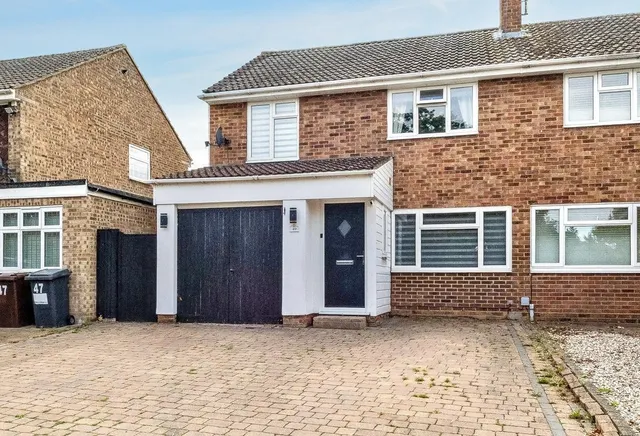3 bedroom house, Dowsett Lane, Billericay, CM11