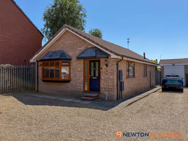 Nelson Road, Balderton, NG24, photo 1