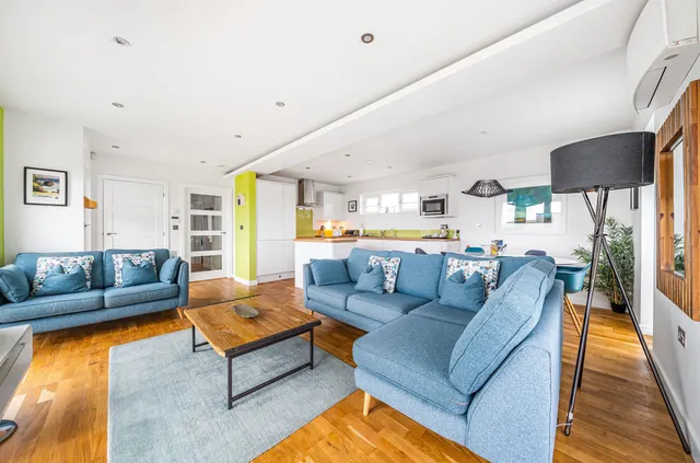 Photo 3 — The Residence, Gwel An Mor, Portreath, Cornwall, TR16 4PE