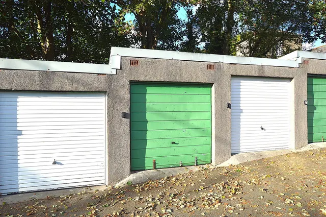 Drake Gardens, Tavistock, PL19