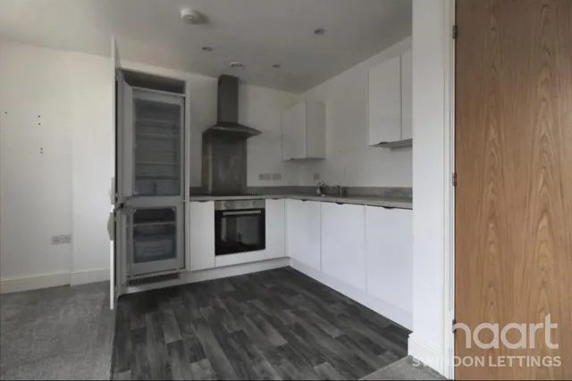 The Lock Apartments, Swindon, SN1, photo 2