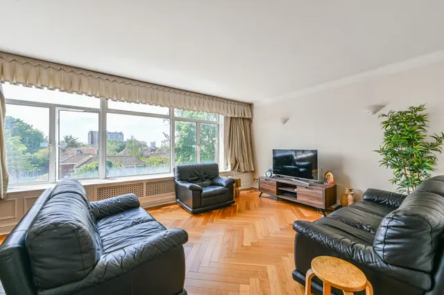 London, NW8, photo 2