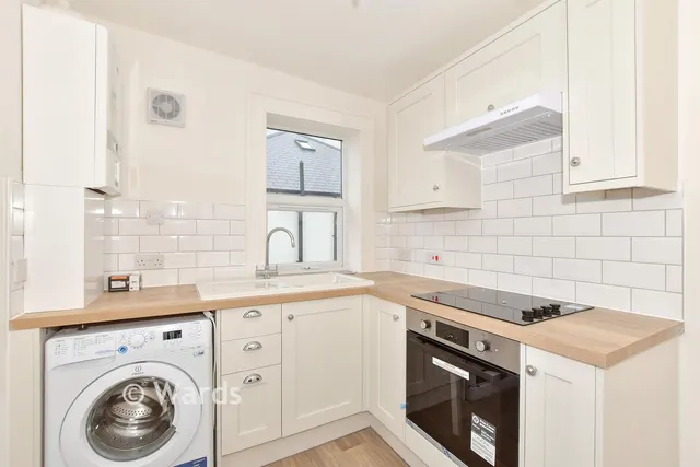 Pleydell Gardens, Folkestone, CT20, photo 2